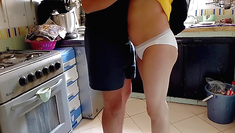 Indian housewife gets her pussy fucked in amateur video