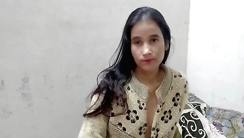 Indian solo girl with natural body and perfect curves