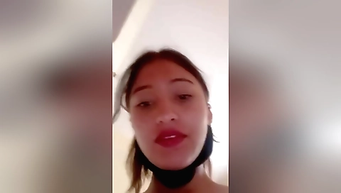 Hot brunette in her homemade masturbation scene clip