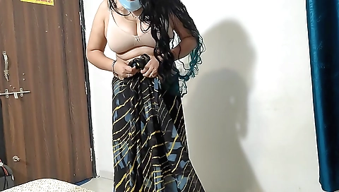 Stepmom in her stepmother's clothes shows her beautiful face