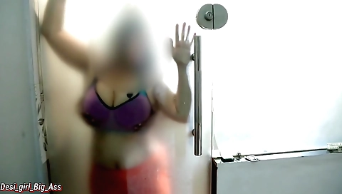 Indian girl gives a big dick hard fuck on the doorstep