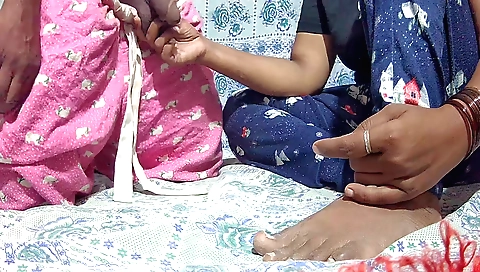 Indian stepmom and stepdad have an amateur handjob