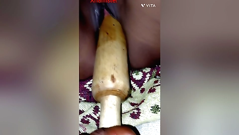 Indian porn video of Bhabi belan with her boyfriend