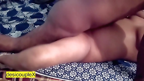 Busty chick gets fucked in her vagina in amateur video