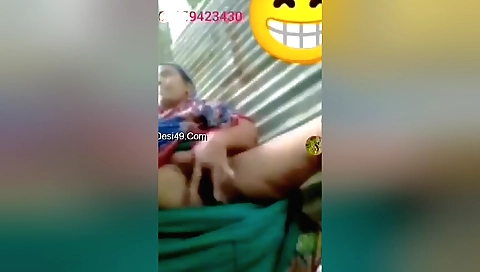 Amateur horny video showing a mature woman with small body
