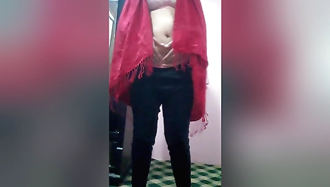 India girl has a big passion that she justifies by fucking her body