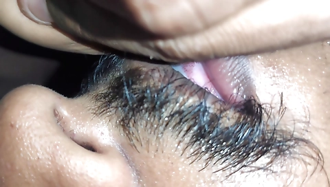 Girlfriend makes out with husbands dick
