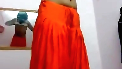 Indian girl naked and masturbating in bed in amateur porn