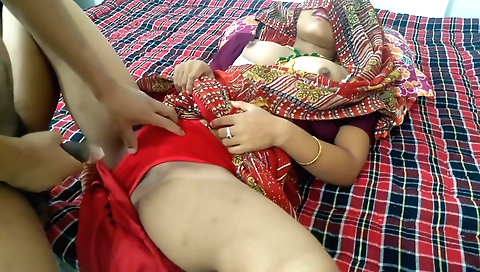 Indian babe takes a hard cock in her tight asshole
