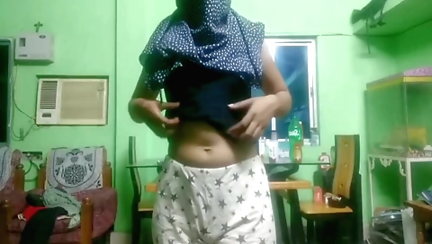 Babba indian girl is a sexy and beautiful girl who loves