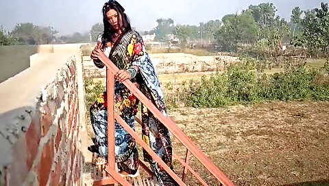 Indian girl working in the kitchen is making money