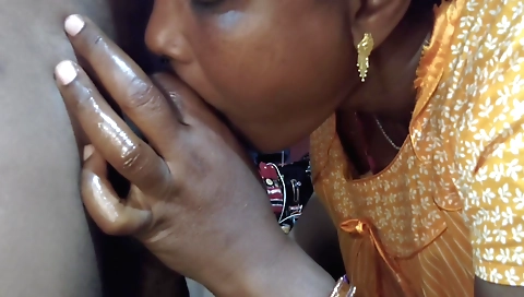 Indian hottie gets creampied while sucking on dick