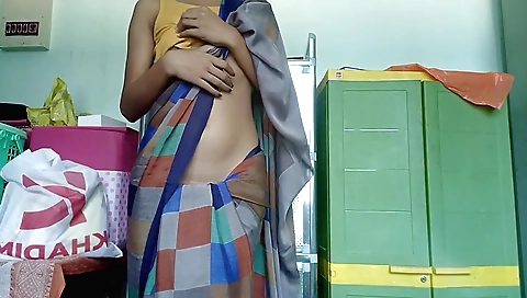 Amateurs girl is in her saree and making out with him