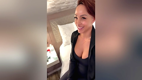 Amateur indian chick sucks and gets her pussy stuffed