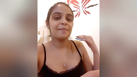 Sexy nude girl strips naked and shows off her body on webcams