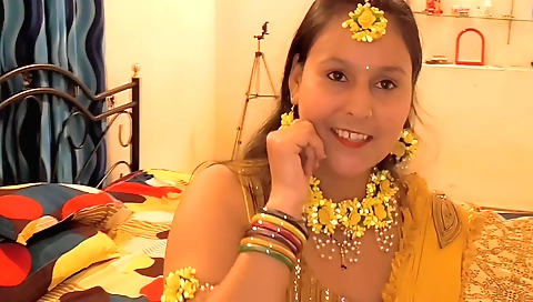 Amateur indian slut sucks and gets her pussy banged