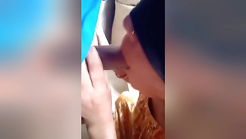 Amateur brunette with nice face and pretty tits loves fucking