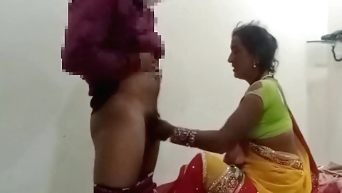 Indian beauty showing her pussy in her bedroom webcam video