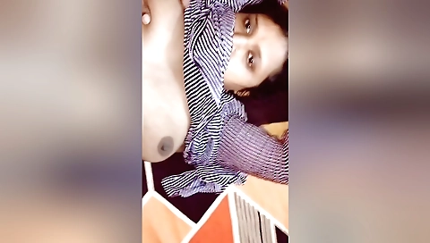 Brunette slut in amateur hd video sucks her husband's cock
