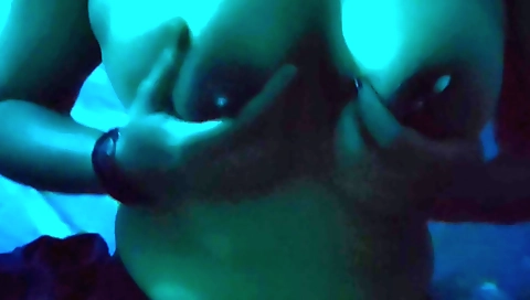 Indian babe shows off her boobs and ass to get in porn clip