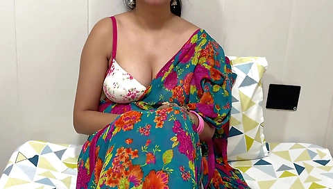 Indian stepsister shows her big tits and has a facial
