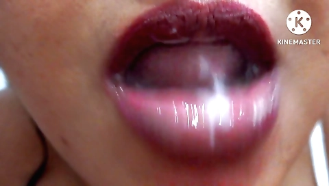 Amateur facial cumshot with a big ass and big tits