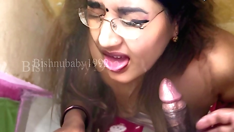 Piriads enjoys her perfect body and takes on a huge dildo